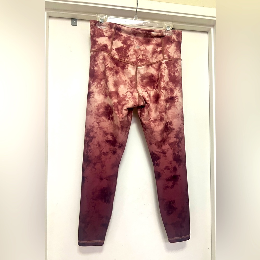 Athleta Women 25" Elation Printed 7/8 Tight Pink Maroon Tie Dye - size M - Picture 4 of 9